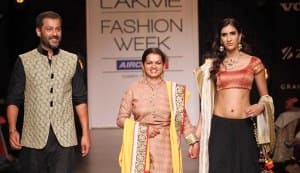 Lakme Fashion Week 2013 Day 4: Ram Kapoor, Sushant Singh Rajput, Malaika Arora Khan and Juhi Chawla walk the ramp with villagers