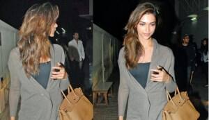 Deepika Padukone grooves to a retro-number!