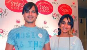 Vivek, Aftab, Boman celebrate Rose day with cancer patients 