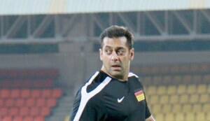 Salman Khan to play Dhoni?