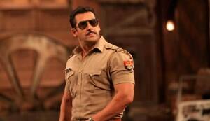 Salman Khan promotes Dabangg 2 at Mumbai local train stations!