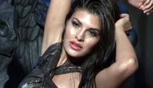 Jacqueline Fernandez shuns skin show, loses 'Raaz 3'