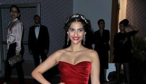 Sonam Kapoor’s hair experiments!