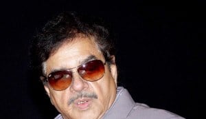 Yash Raj Films issues clarification on Shatrughan Sinha’s ‘Rani Chopra’ gaffe