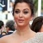 Aishwarya goes&nbsp;super-curvy…