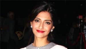 Why is Sonam Kapoor looking like a granny?