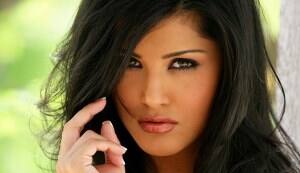 Sunny Leone’s Ragini MMS 2 to be helmed by 1920 – Evil Returns director