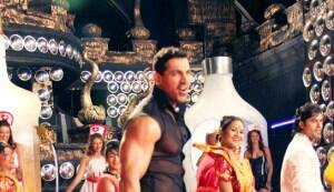 VICKY DONOR item song: Watch John Abraham rehearse dance moves