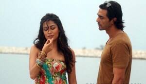 INKAAR stills: Arjun Rampal-Chitrangda Singh look fab!