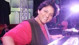 KBC 6: Amitabh Bachchan puts dandiya queen Falguni Pathak on the hot seat!
