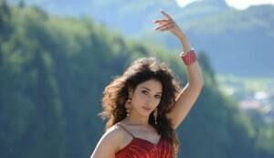 Tamannaah to star with Ajay Devgn in Hindi remake?