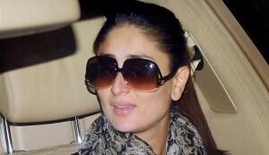 Kareena Kapoor and Saif Ali Khan spotted at the Mumbai airport