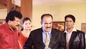 ACP Pradyuman’s gems: Daya darwaza tod do!