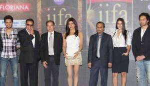 Priyanka bonds with the Deols at IIFA press conference