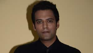BADE ACCHE LAGTE HAIN: Rajat Kapur to fall for Priya!