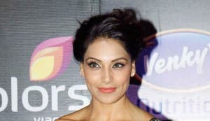 Bipasha Basu to be wooed by old men!