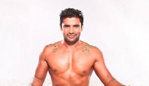 Sangram Singh goes nude