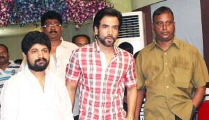 Tusshar Kapoor can finally copy dad Jeetendra in Shootout at Wadala