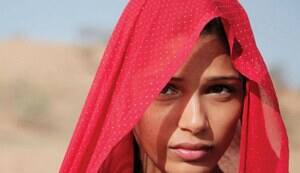Did ‘Trishna’ director make life difficult for Freida Pinto?
