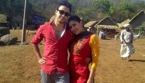 Kareena Kapoor goes desi with pardesi dude Imran Khan: Gori Tere Pyaar Mein on the sets pic!