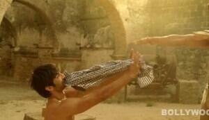 Kai Po Che song Meethi boliyan: Sushant Singh Rajput and Amit Sadh take off their shirts!