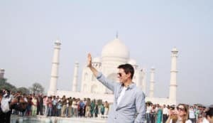 Tom Cruise and Anil Kapoor visit the Taj Mahal in Agra