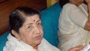 Lata Mangeshkar celebrates Gatari Amavasya with her sisters