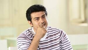 Superstar Ajith mobbed by fans