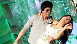 Shahrukh Khan and Priyanka Chopra see the light!