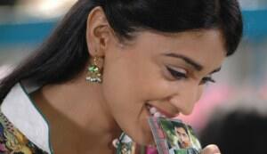 Shriya Saran stumps ‘Rowthiram’ director&nbsp;Gokul