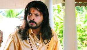 Jayasurya breaks his knee cap