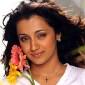 Homely Trisha bares her&nbsp;fangs!