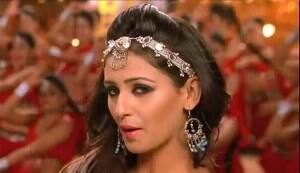 ROWDY RATHORE song: Aa re pritam pyare