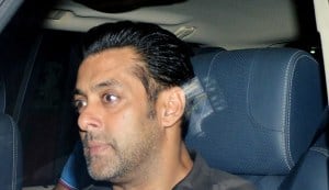 Salman Khan rushes to meet Sanjay Dutt: View pics