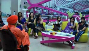 BIGG BOSS 5: Shraddha sends Amar to jail