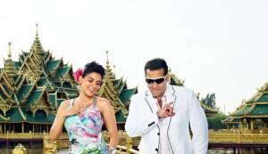 Women’s Day special: Kangna Ranaut strips for Ajay Devgn!