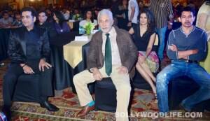 ‘Chaalis Chaurasi’ stars pose at music launch