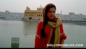 Rockstar’s Nargis Fakhri visits Golden temple