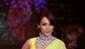 Malaika Arora Khan walks the ramp for Entice – KGK Group on IIJW Day 4