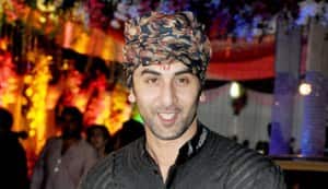 Ranbir Kapoor flaunts a grunge look!
