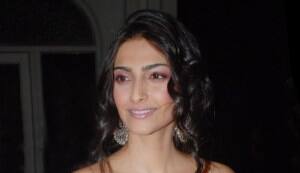 Sonam Kapoor keen to do a sizzling item number