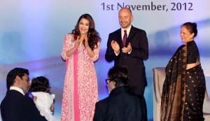 Aishwarya Rai Bachchan’s birthday pics: Baby Aaradhya’s media debut!