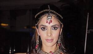 Mallika Sherawat strikes again