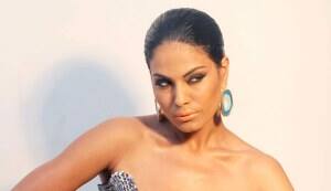 Veena Malik goes topless for a B-grade film