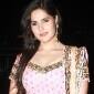 Will Salman Khan rescue Zarine&nbsp;Khan?