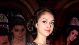 Stardust Awards 2013: Anushka Sharma, Rakhi Sawant, Mugdha Godse indulge in a cleavage show