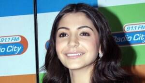 Anushka Sharma and Imran Khan promote Matru Ki Bijlee Ka Mandola at radio city 91.1 FM