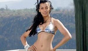 B-town’s sexy bikini babes