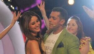Bigg Boss 6: Salman Khan grills Kareena Kapoor on who is the most intelligent Khan