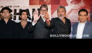 Big B, Prateik & Prakash Jha at Aarakshan pc